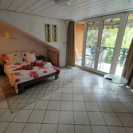 Silver Apartman